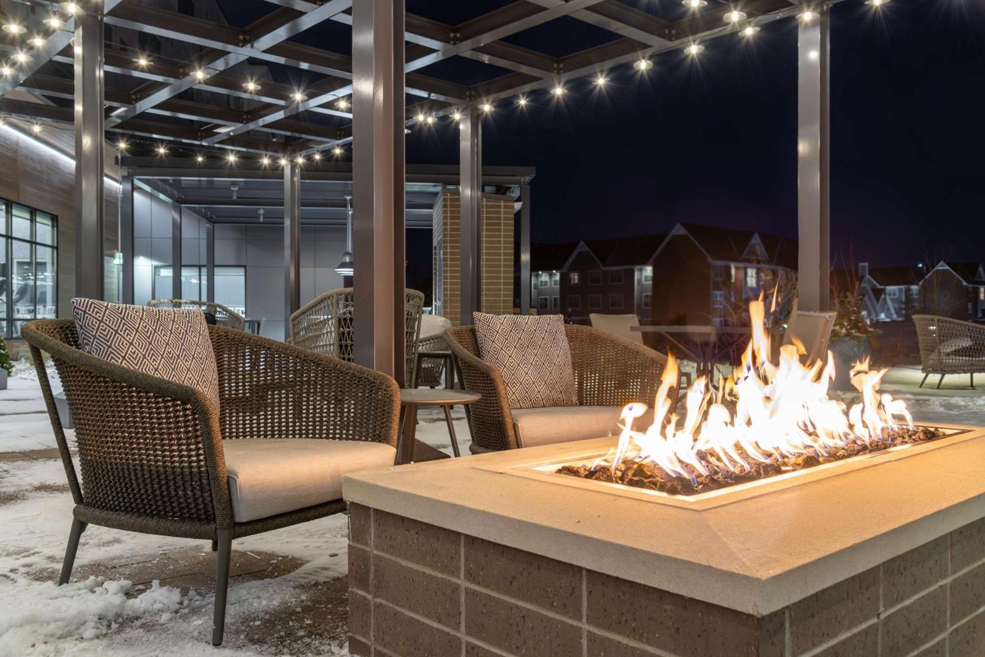 Homewood Suites By Hilton ฮอลแลนด์ ภายนอก รูปภาพ