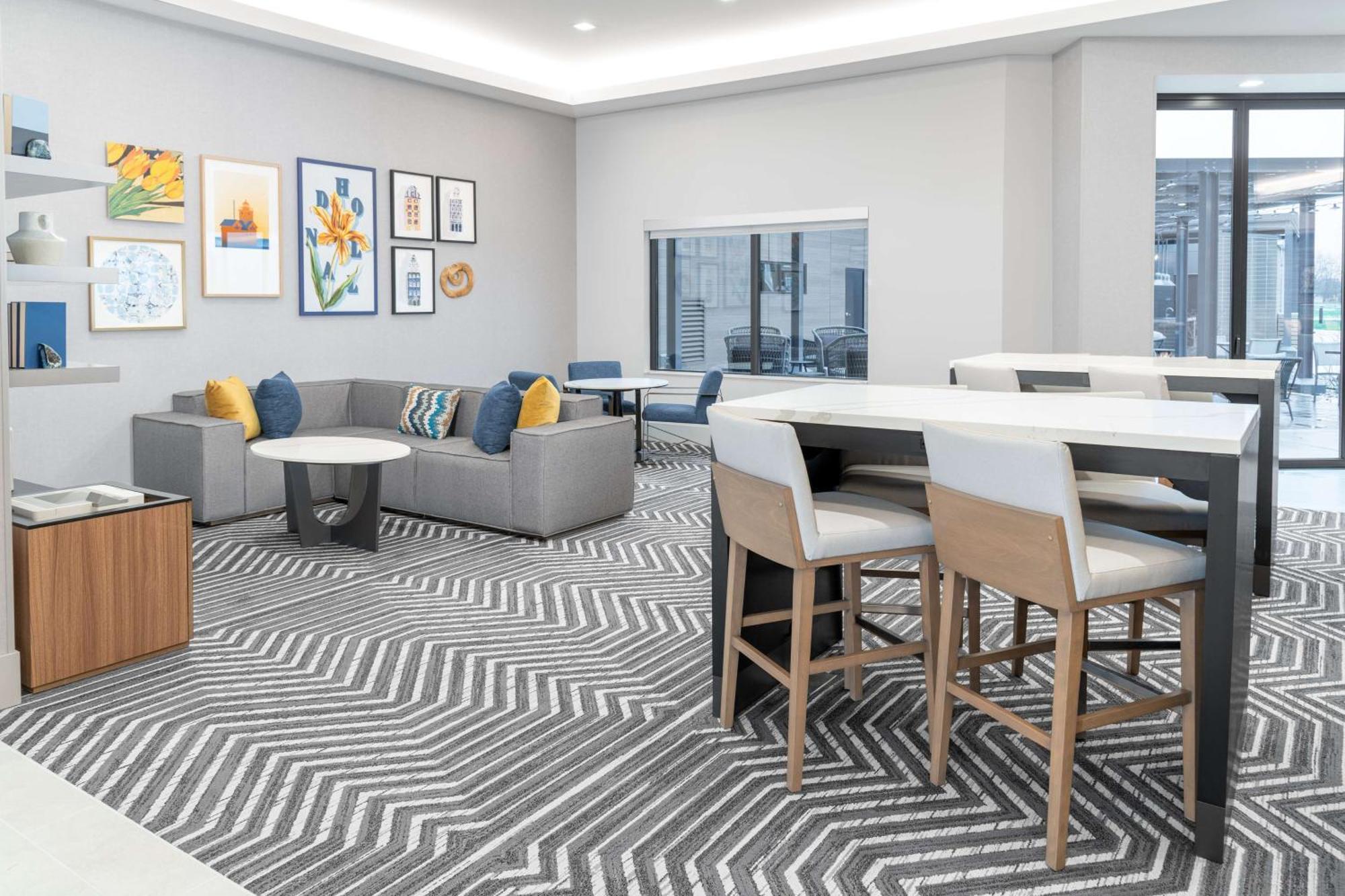 Homewood Suites By Hilton ฮอลแลนด์ ภายนอก รูปภาพ
