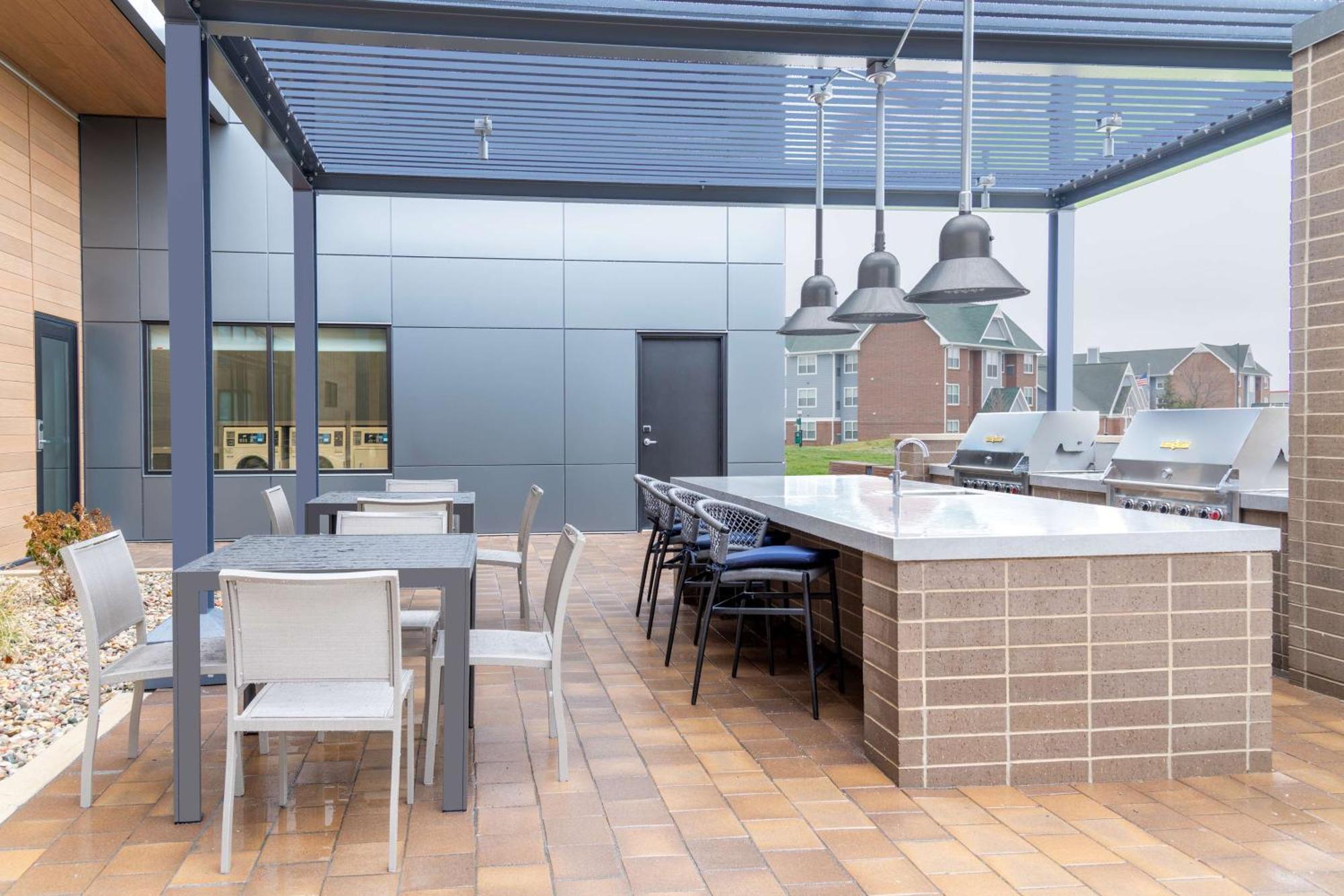 Homewood Suites By Hilton ฮอลแลนด์ ภายนอก รูปภาพ