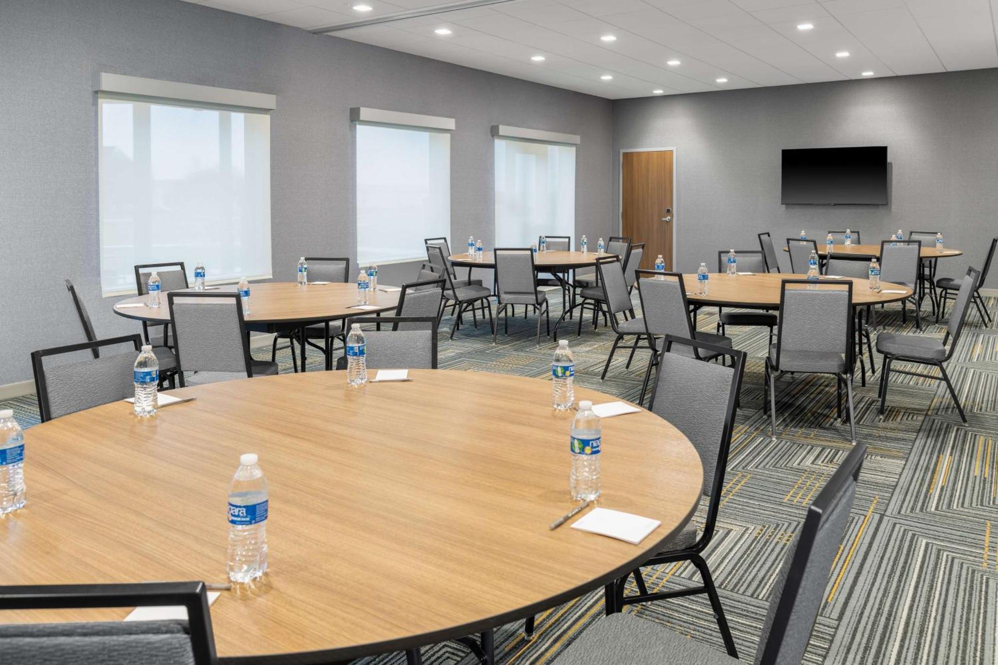 Homewood Suites By Hilton ฮอลแลนด์ ภายนอก รูปภาพ
