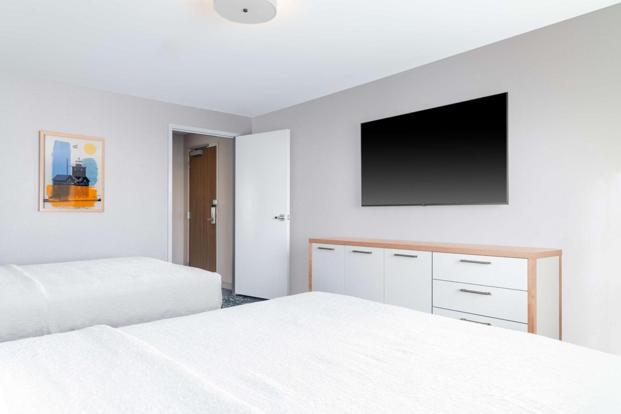 Homewood Suites By Hilton ฮอลแลนด์ ภายนอก รูปภาพ